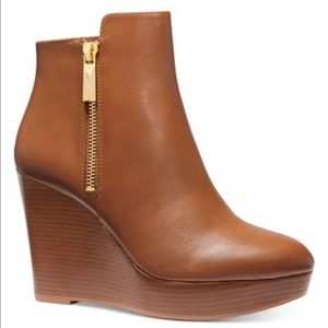 Michael Kors Alane Wedge Bootie in Luggage Size 7